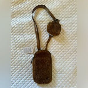 Lululemon Modular Phone Crossbody fleece. Brown. NWT.
